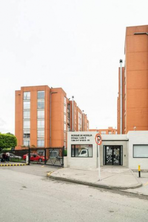 A 5 minutos del Aeropuerto el Dorado, Apartamento